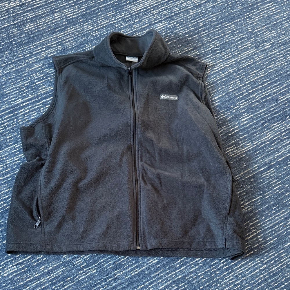 Columbia Black Men's Vest